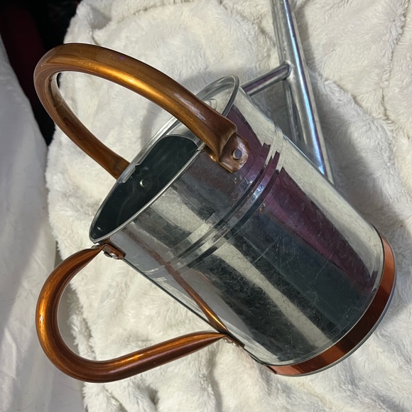 I Gallon Watering Jug For Gardens And Flowers Galvanized Steel - Picture 12 of 15